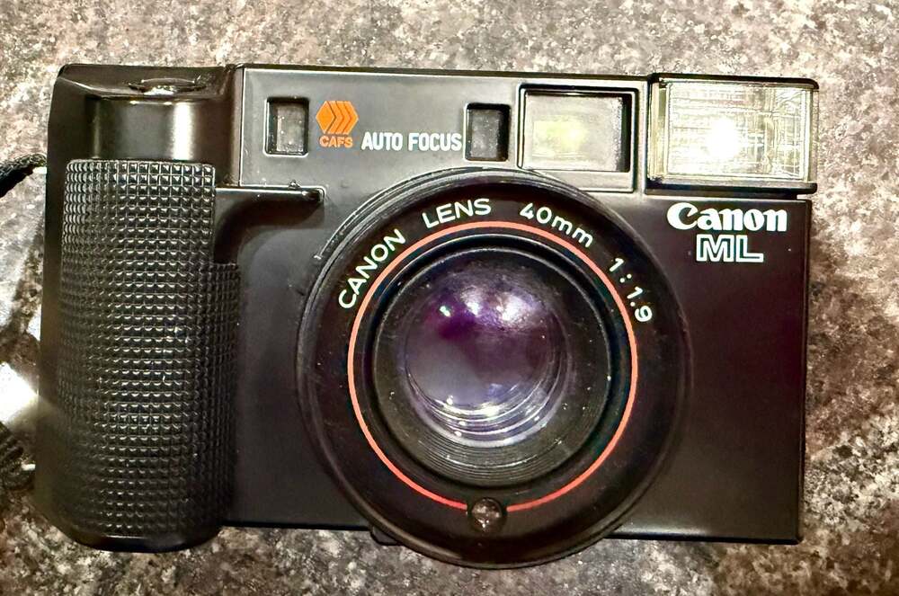 Canon AF35ML 35mm Point & Shoot Film Camera with 40mm f/1.9 Lens